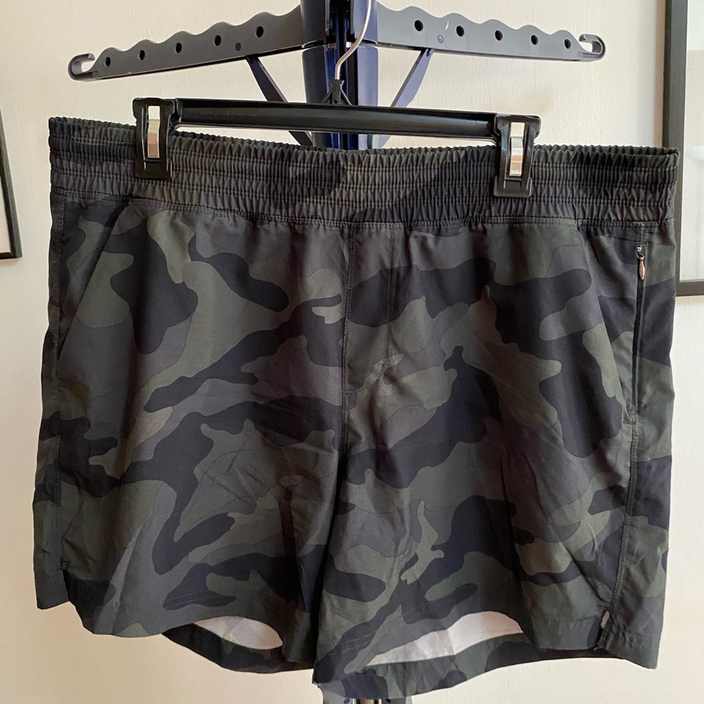 Old Navy Active Stretchtech Short, Size Large